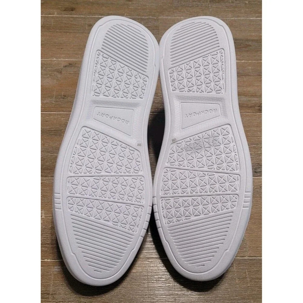 Rockport men tristen